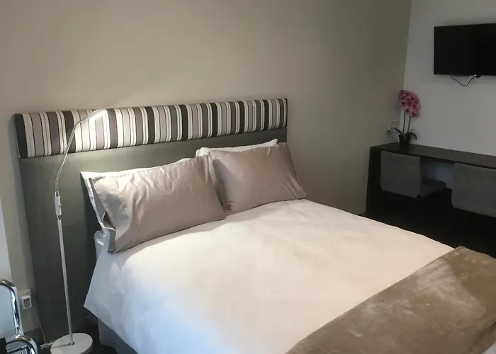 Med-Accom